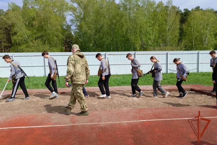 Росгвардейцы приняли участие в проведении военно-спортивного праздника «Я гражданин, я патриот» в Томской области