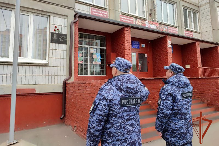 Томские  росгвардейцы почтили память погибших сослуживцев (видео)