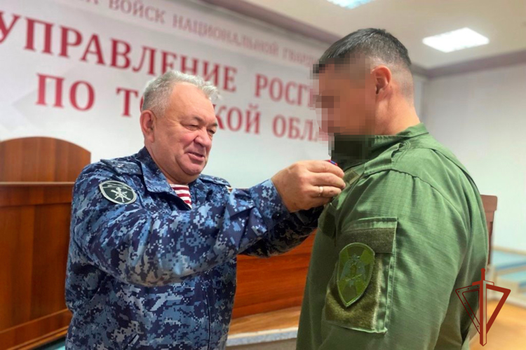 Начальник Управления Росгвардии по Томской области вручил государственные награды участникам специальной военной операции
