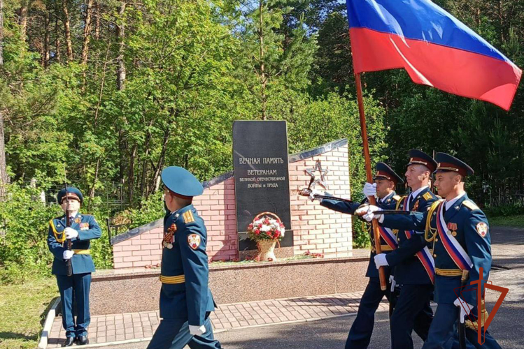 Представители Росгвардии в Томской области стали участниками памятных мероприятий в День памяти и скорби