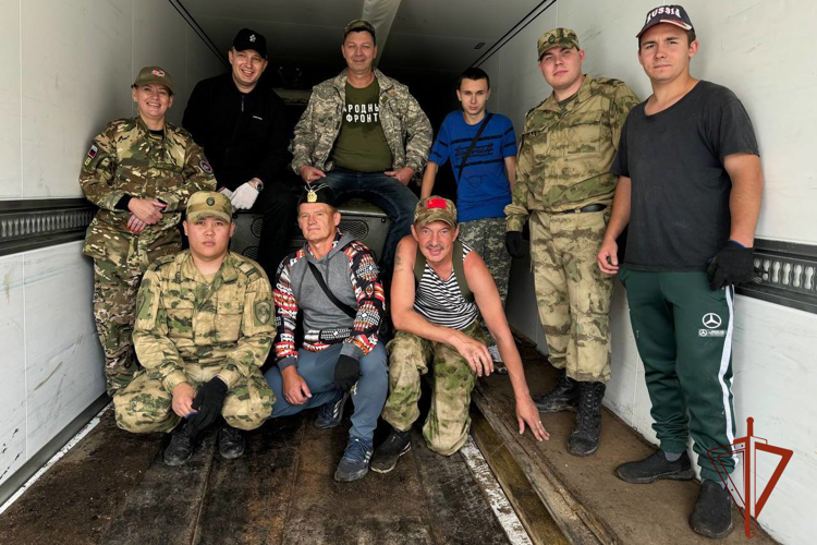 Томские росгвардейцы оказали помощь в погрузке гуманитарного груза на Донбасс