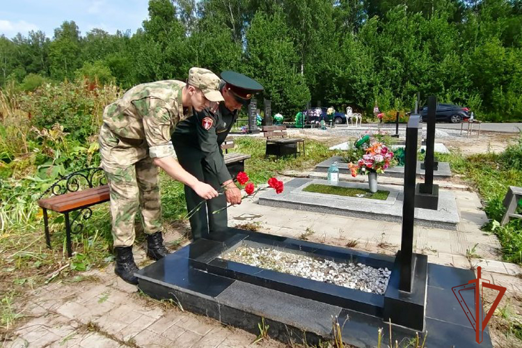 Всероссийская акция Росгвардии «На страже памяти» прошла в Томской области (видео)