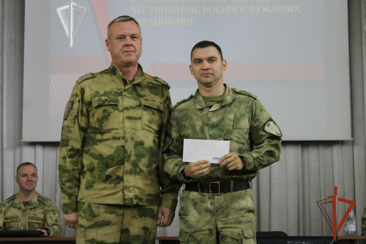 В Северском соединении Росгвардии отметили 106 годовщину со дня образования военно-политических (политических) органов войск