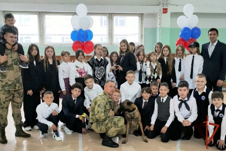 Росгвардия в Томской области принимает участие в патриотическом воспитании подрастающего поколения