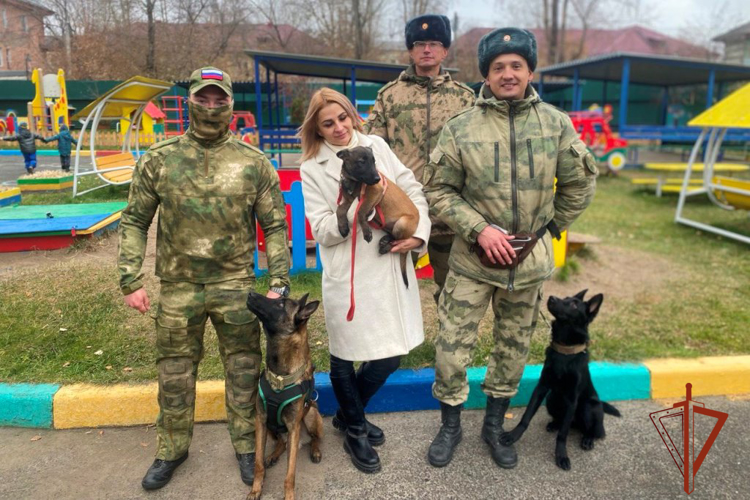 Росгвардейцы подарили праздник томским дошколятам (видео)