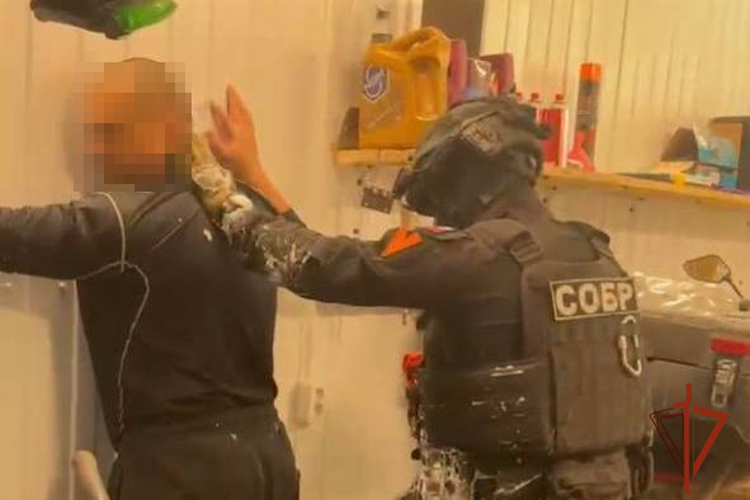При содействии спецназа Росгвардии задержан подозреваемый в мошенничестве c внедорожником стоимостью более 15 млн руб в Томской области (видео)