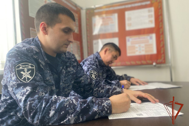 Томские росгвардейцы приняли участие в международной акции «Географический диктант»