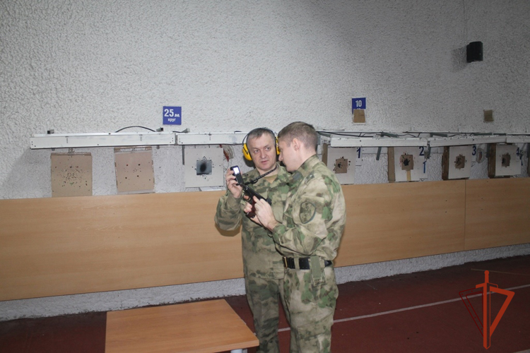 Чемпионат Сибирского округа Росгвардии по служебному двоеборью завершился в Томской области 