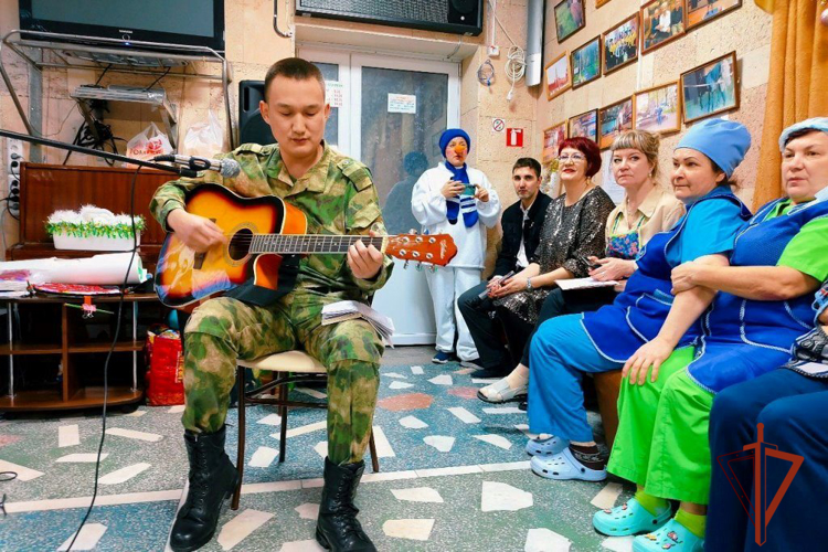 Благотворительную акцию провела Росгвардия в доме-интернате для престарелых и инвалидов в Томской области