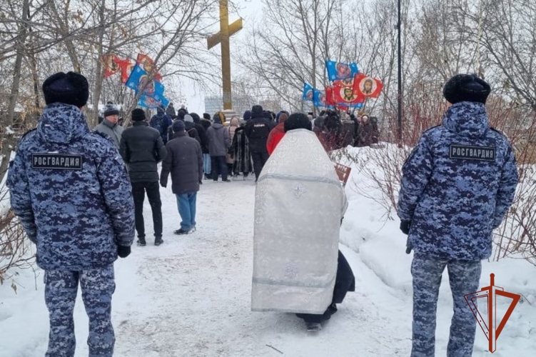 Росгвардия обеспечила безопасность православного богослужения в Томске
