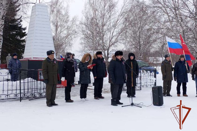 В Томской области росгвардейцы приняли участие в патриотическом автопробеге в честь 80-летия Победы в Великой Отечественной войне
