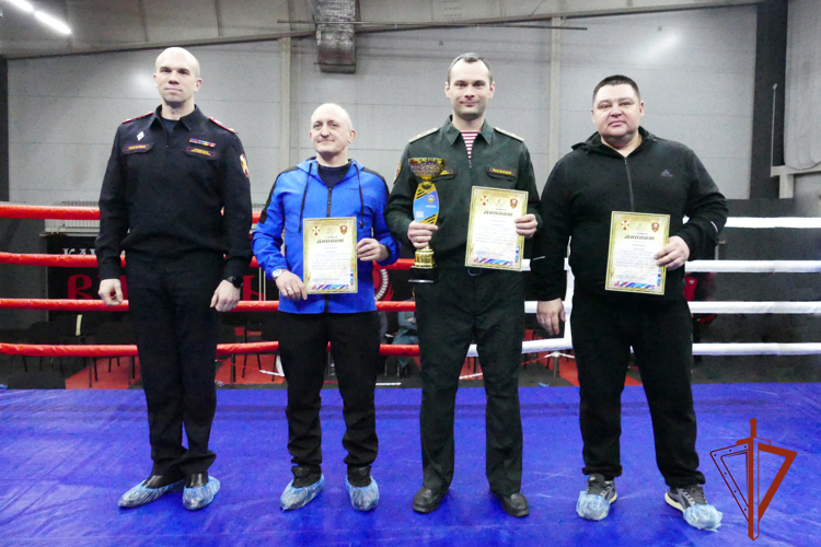 Росгвардейцы из Томской области стали победителями и призерами чемпионата Сибирского округа Росгвардии по боксу (видео)