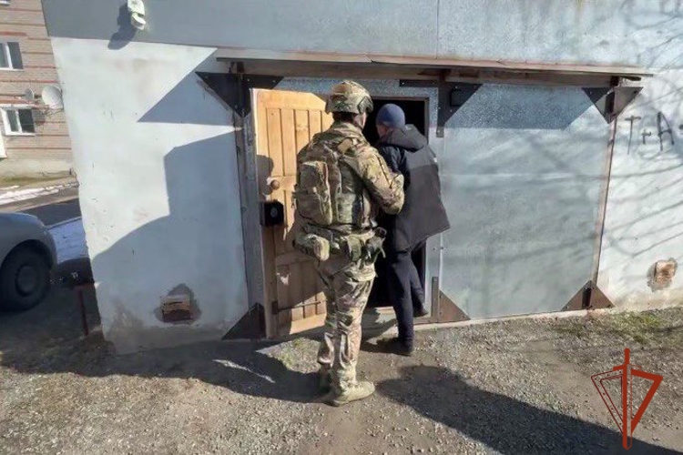 При содействии СОБР «Корд» Росгвардии пресечен незаконный оборот немаркированной алкогольной продукции в Томской области