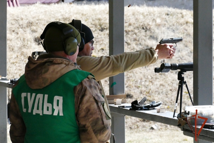 Томские росгвардейцы победили на чемпионате Сибирского ордена Жукова округа Росгвардии по стрельбе из боевого ручного стрелкового оружия (видео)