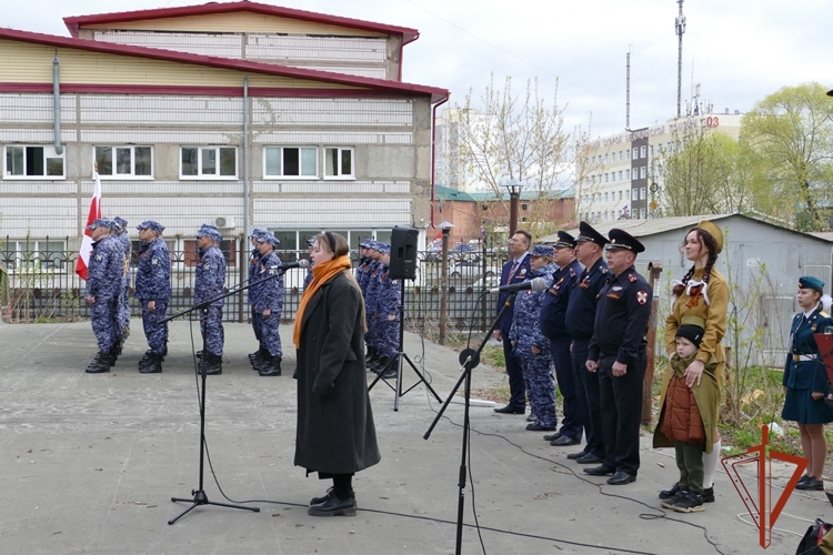 «Парад у дома ветерана» провела Росгвардия в честь 80-летия Великой Победы в Томске (видео)