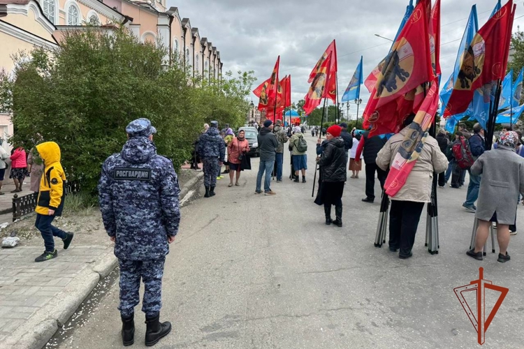 Росгвардия обеспечила безопасность участников крестного памяти святых равноапостольных Кирилла и Мефодия в Томске