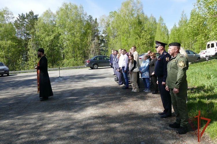В Томске почтили память трагически погибших в 2011 году сотрудников вневедомственной охраны Росгвардии 