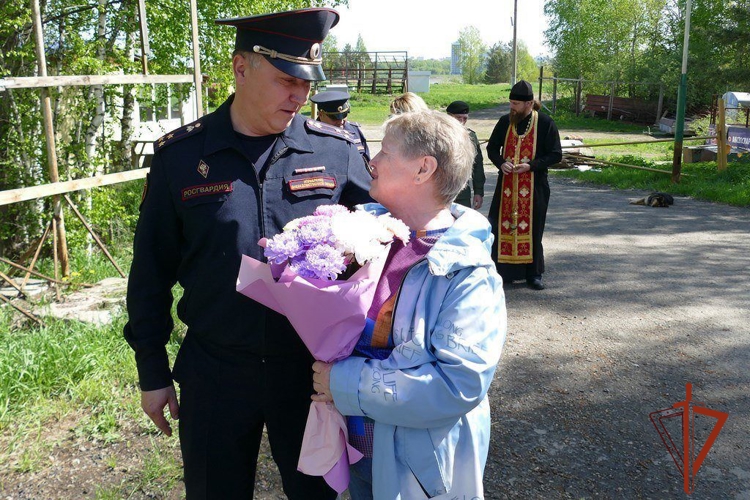 В Томске почтили память трагически погибших в 2011 году сотрудников вневедомственной охраны Росгвардии 