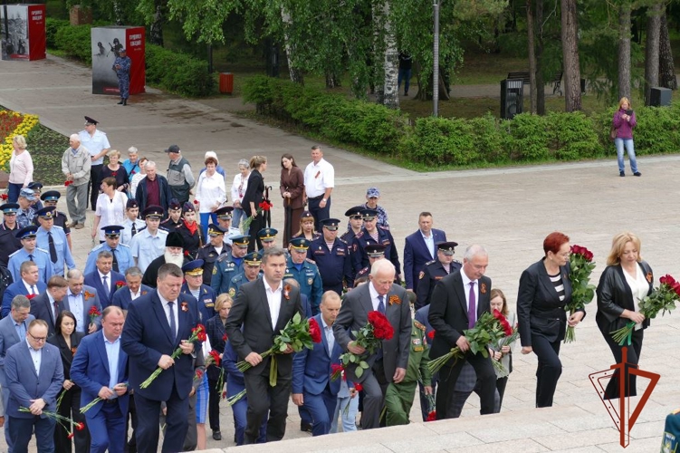 Память погибших в годы Великой Отечественной войны почтила Росгвардия в Томской области
