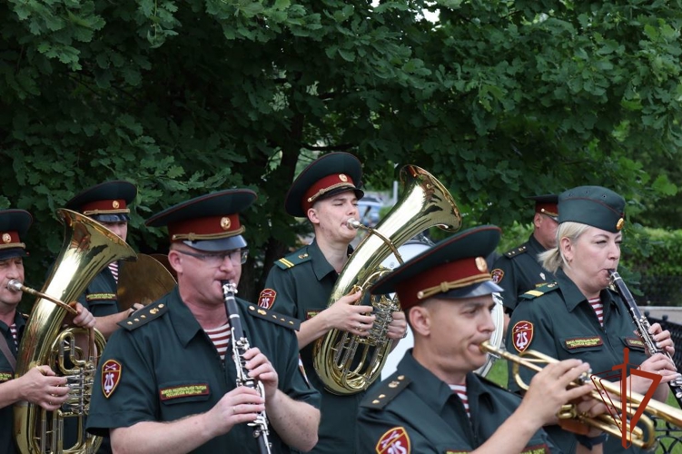 Память погибших в годы Великой Отечественной войны почтила Росгвардия в Томской области