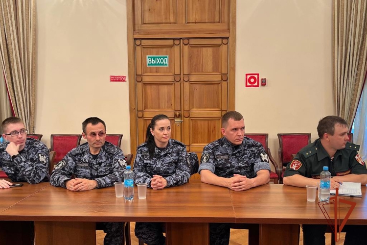 Росгвардейцы в  Томске обсудили роль традиционных религий в борьбе против экстремизма и терроризма
