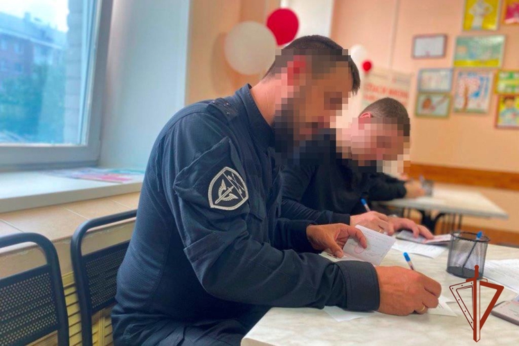 Сотрудники ОМОН «Ратник» Росгвардии сдали кровь для нуждающихся пациентов Томской области (видео)