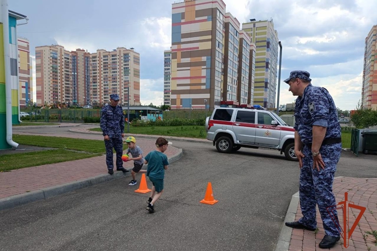 Томские росгвардейцы дали старт всероссийской  ведомственной акции «Каникулы с Росгвардией»