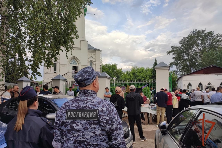 Томские росгвардейцы обеспечили охрану правопорядка во время празднования Курбан-Байрама