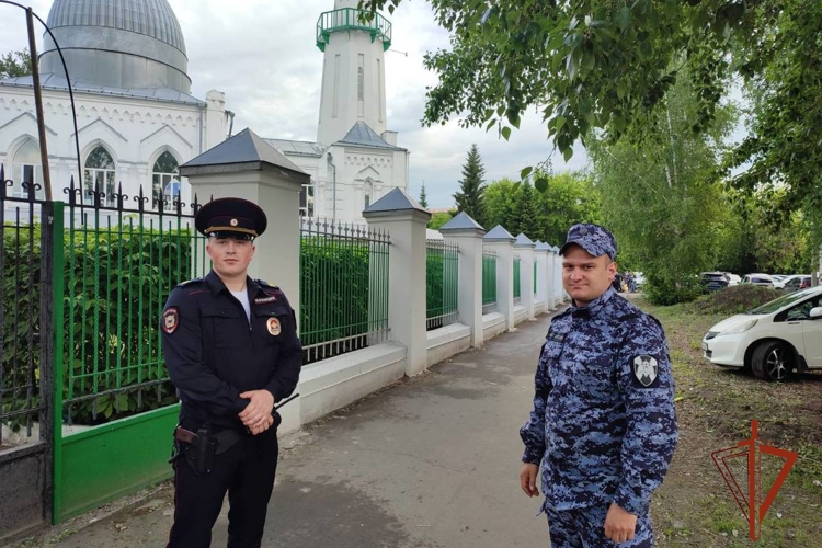 Томские росгвардейцы обеспечили охрану правопорядка во время празднования Курбан-Байрама