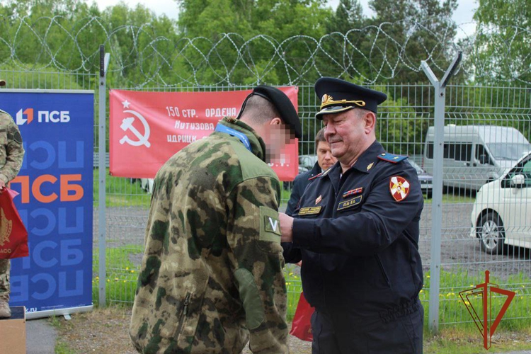 Томские спецназовцы вошли в тройку лидеров на межрегиональном турнире по стрельбе в Кемерове