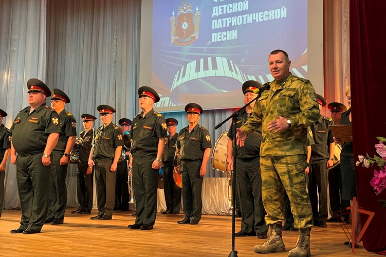 Торжественное награждение юных исполнителей патриотических песен прошло в Северском соединении Росгвардии 