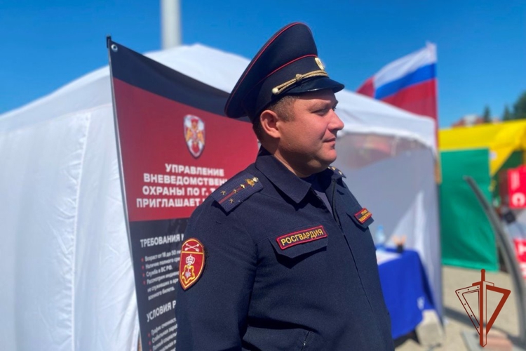 В Томской области Всероссийская ярмарка трудоустройства прошла при участии Росгвардии (видео)