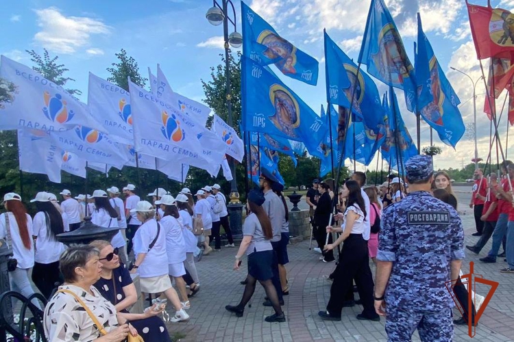 Безопасность Парада семьи в Томске обеспечили сотрудники Росгвардии 