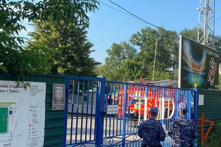 Безопасность во время футбольного матча между клубами «КДВ» и «Уралец-ТС» в Томске обеспечила Росгвардия