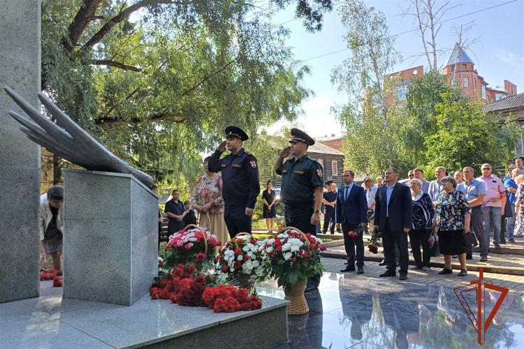 Росгвардейцы в Томске почтили память погибших курсантов училища связи