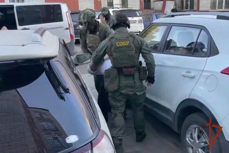 При силовой поддержке спецназа Росгвардии задержан житель Томской области за публичные призывы к экстремизму (видео)
