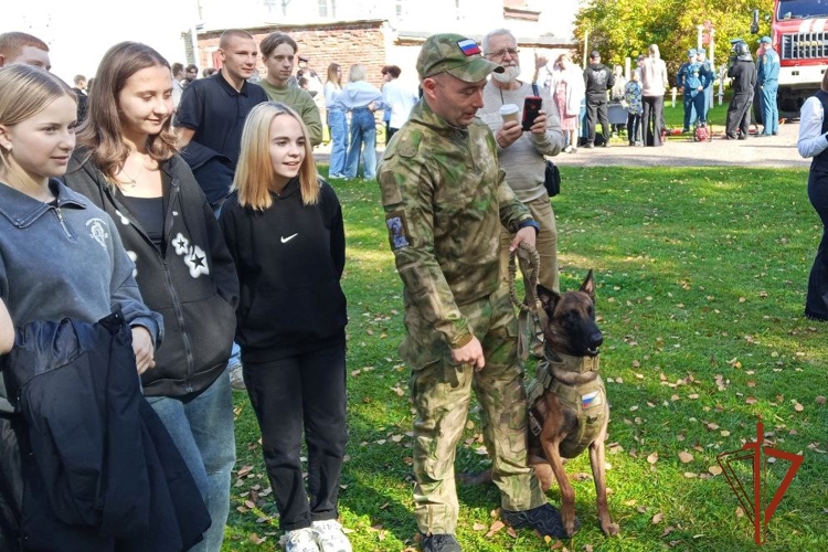 Профориентация молодежи в Томской области проходит с участием Росгвардии 