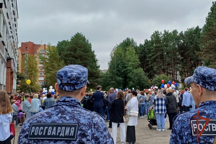 Росгвардия обеспечила безопасность Дня знаний  в Томской области  