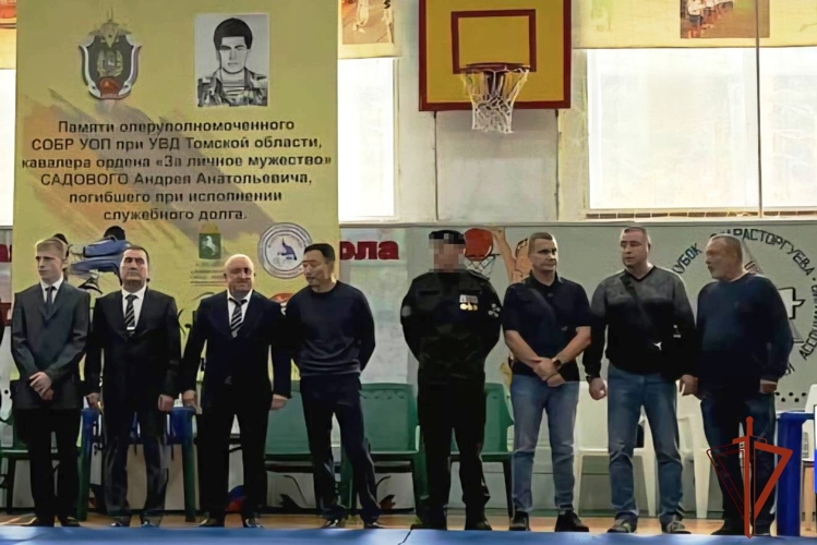 Юные дзюдоисты в Томске почтили память сотрудника СОБР Андрея Садового (видео)