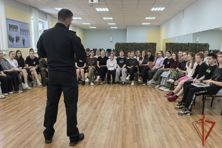 Военно-патриотическое мероприятие в рамках Всероссийского дня призывника провела Росгвардия в Томске