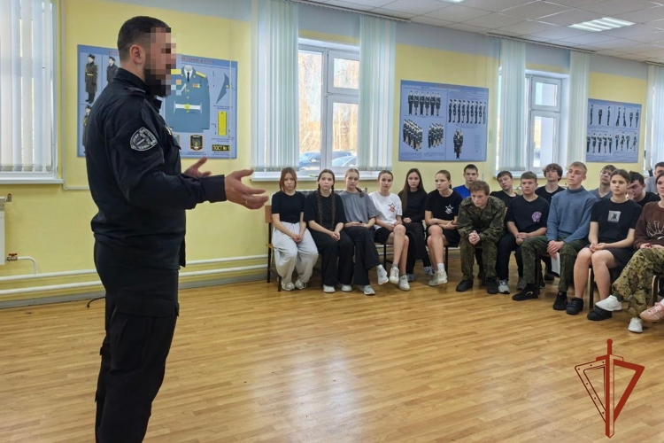 Военно-патриотическое мероприятие в рамках Всероссийского дня призывника провела Росгвардия в Томске