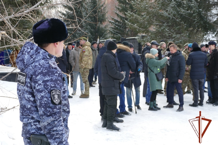 Начальник Управления Росгвардии по Томской области почтил память воинов, павших за пределами Отечества (видео)
