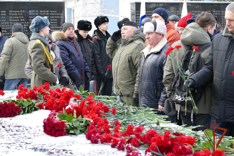 Начальник Управления Росгвардии по Томской области почтил память воинов, павших за пределами Отечества (видео)