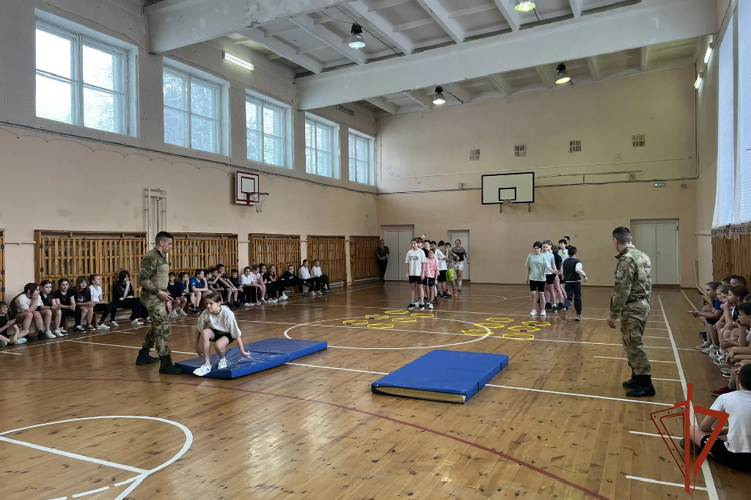 Юные северчане прошли «тропу героев» накануне юбилея Росгвардии