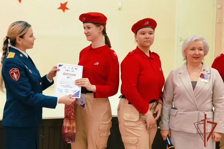 Представители Росгвардии вошли в состав жюри военно-патриотической игры «Девушки в погонах» в Томской области (видео)
