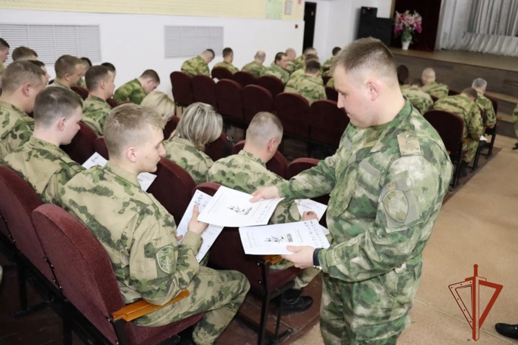 Росгвардейцы присоединились к международной акции «Диктант Победы» в Томской области