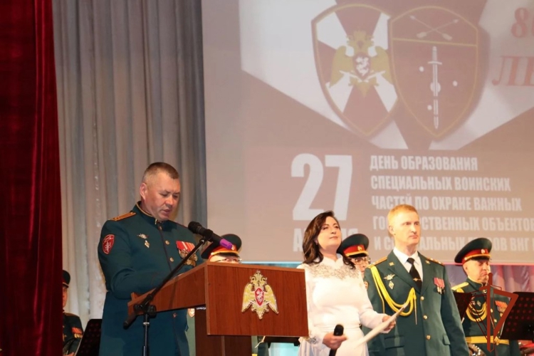 В Томской области состоялось праздничное мероприятие в честь 80-летия соединений и воинских частей по охране ВГО и СГ (видео)