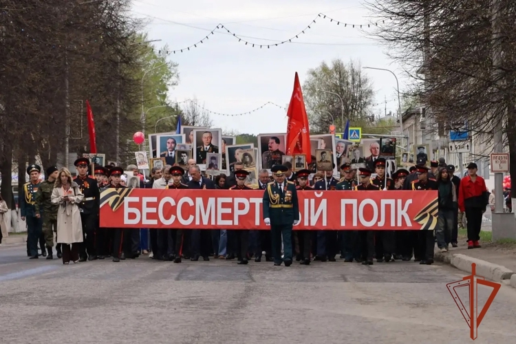Праздничный парад в честь Дня Победы прошел под командованием командира северского соединения Росгвардии (видео)