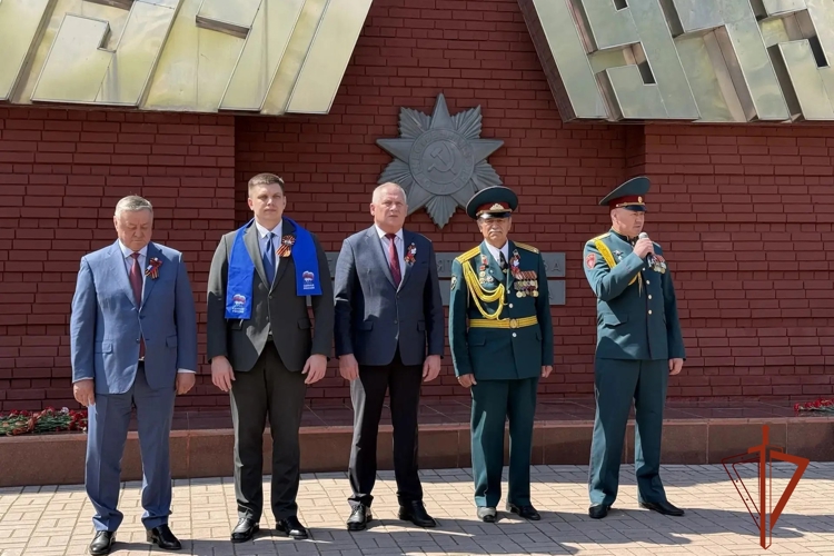 Командир северского соединения Росгвардии принял участие в памятных мероприятиях, посвященных 81-летию Победы (видео)