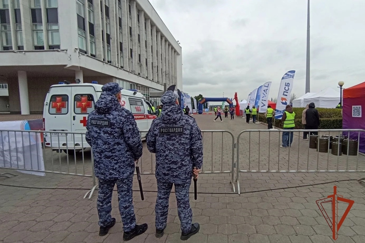 Росгвардия обеспечила безопасность юбилейного Всероссийского полумарафона «ЗаБег.РФ» в Томске